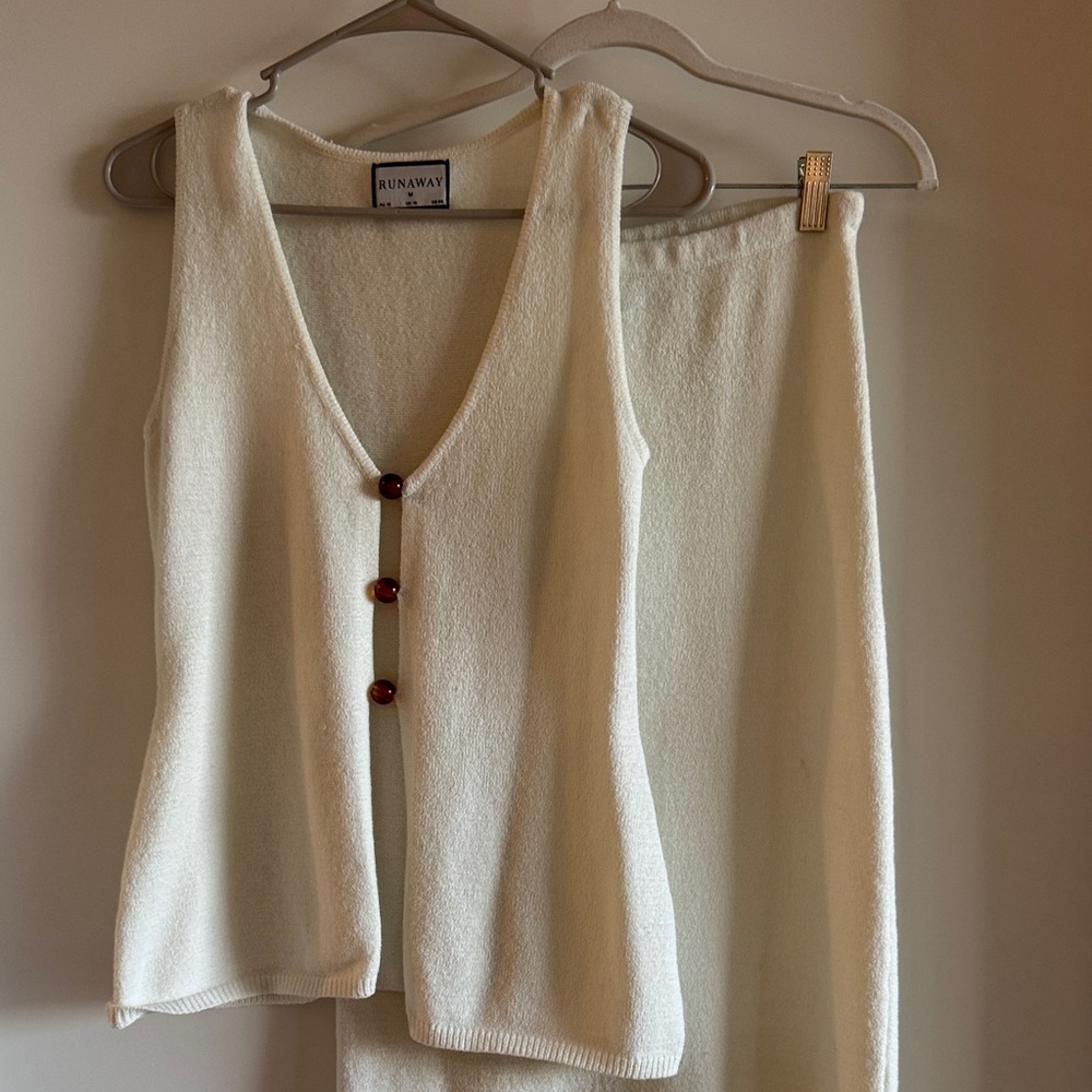 Runaway V Cream Knit Skirt Set with Button Vest - Picture 2 of 4